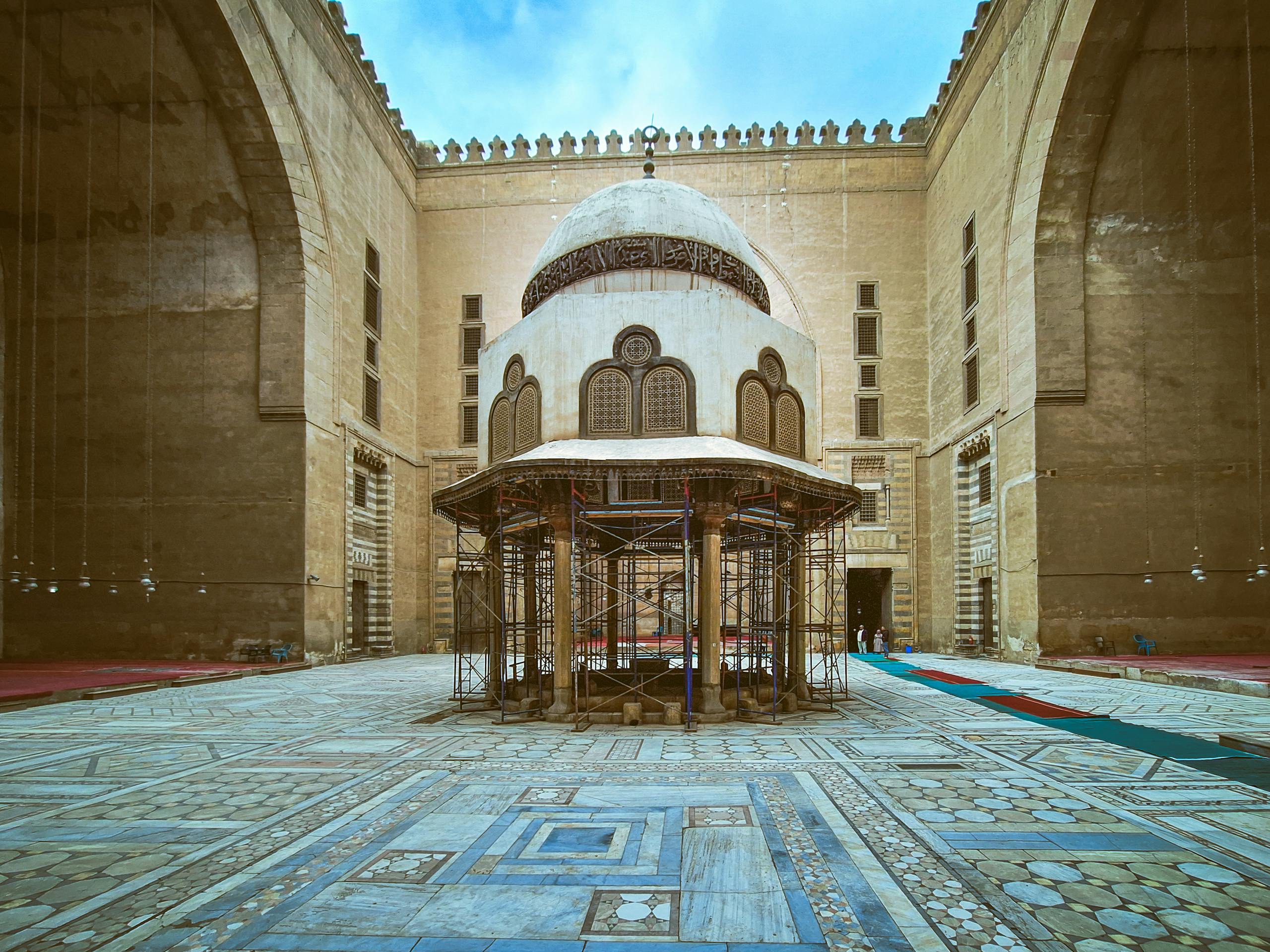 Essential Tips for Traveling to Hurghada and Egypt